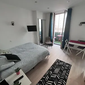 appartement-cosy-centre-ville-aix-les-bains.hotels-rhonealpes.com/